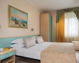 Albergo Ristorante Pozzi - Bellaria-Igea Marina - Bedroom