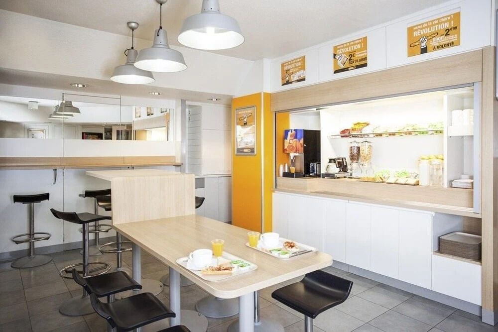 Unisotel Colmar Parc Des Exposition Ex F1 - קולמר - חדר אוכל