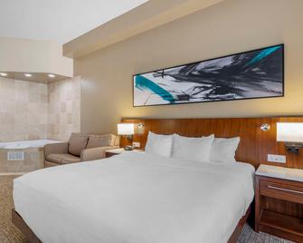 Comfort Suites East - Knoxville - Bedroom