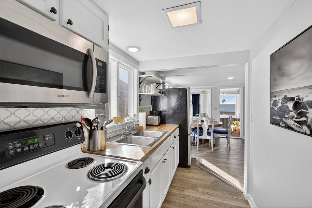 Sunnyside Duplex