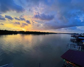 Hotel Le-Shore - Куала Селангор - Вигляд зовні