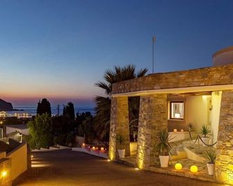 Skopelos Holidays Hotel - Skopelos