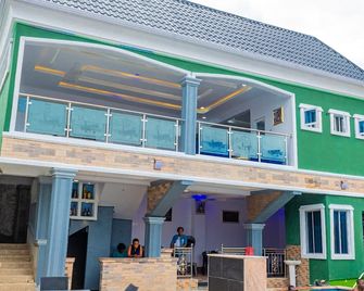 Akure Airport Hotel - Akure - Building