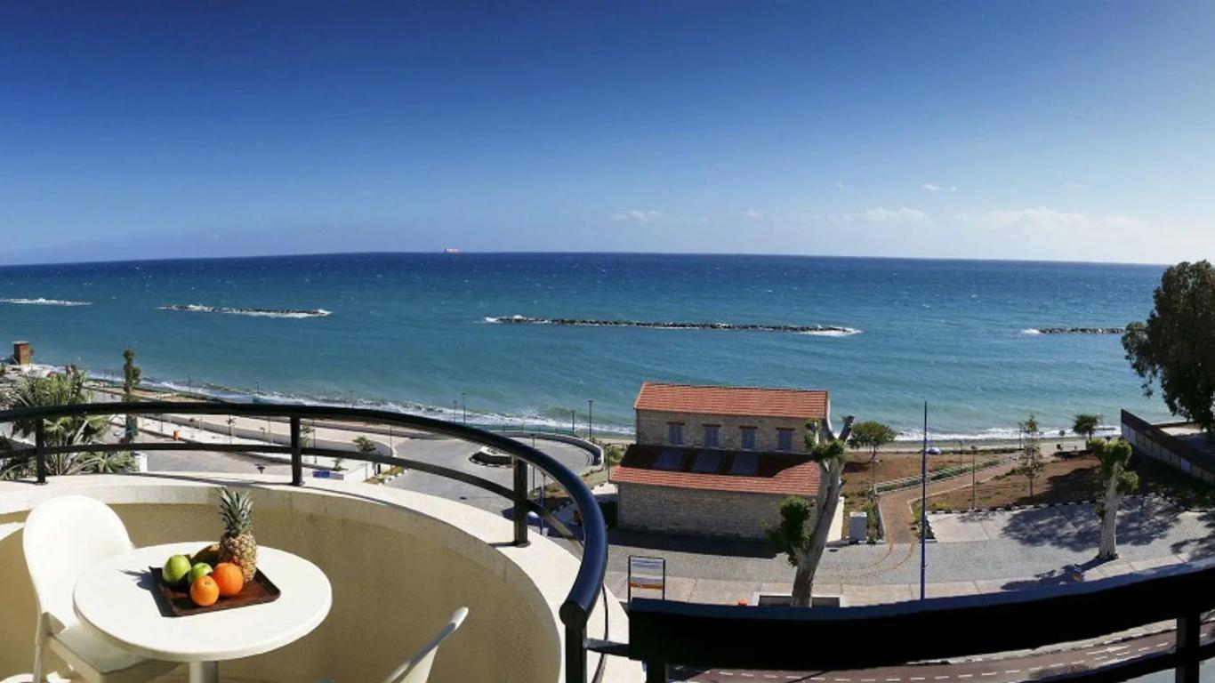 Pigeon Beach Hotel Apartments