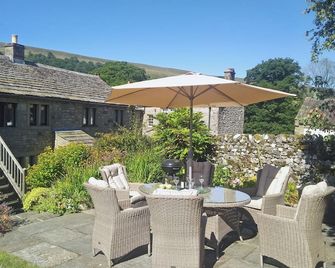 3 bedroom accommodation in Starbotton, near Skipton - Kettlewell - Patio