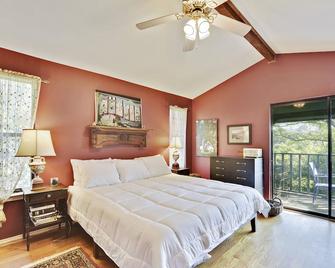 Above Atx Original Ilocation |walk To Zilker I Greenbelt I Concierge Services - Austin - Bedroom