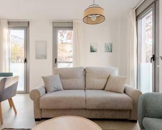 Beautiful apartment in the center of Granada with free parking - Granada - Sala de estar