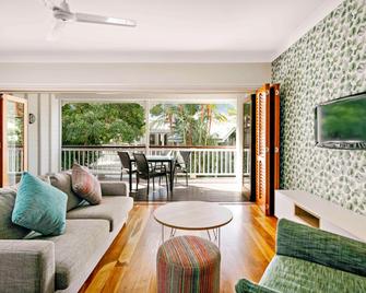 Mantra On The Inlet - Port Douglas - Living room