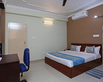 Oyo 10456 A R Residency - Patna - Habitación