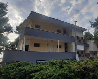 Dryades Hotel - Siviri - Edificio