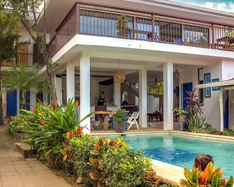 Hostel La Botella de Leche - Tamarindo - Tamarindo