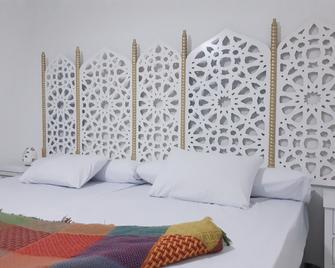 Arabian Nights Pyramids Guesthouse - Giza - Yatak Odası