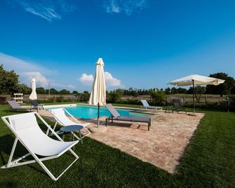 Cottage Zafferano at La Ghiga Farm House a few minutes from Bracciano Lake - Nepi - Piscina