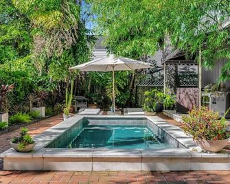 Quiet Luxury, Heated Pool, Yoga Room, Art & Decor - Tampa - Pool