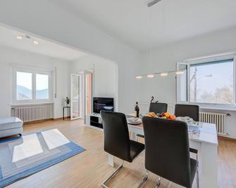 Ca' Gina Panoramica - Monte Brè - Happy Rentals - Lugano - Matsal