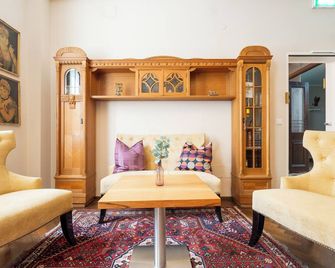 Das Jedermann Boutiquehotel mit Stadtgarten - Σάλτσμπουργκ - Σαλόνι