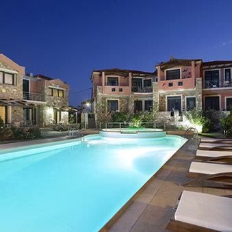 أيوليس أبارتمنتس آند ستوديوس