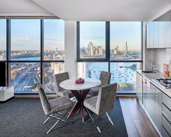Meriton Suites North Sydney - North Sydney