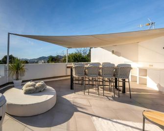 Villa in Carrer del Kiwi - Es Mal Pas - Balkon