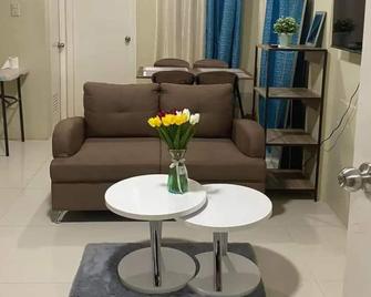 Guesthouse in Camella/2BR/4Pax - Pagadian - Sala de estar