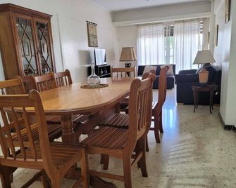 I Rent A Whole Apartment In Collegiales - بوينس أيرس - غرفة طعام