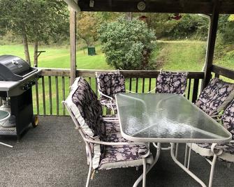 Trout Cove Cabin - Fish, Hike & Relax All In One Setting Just North Of Decorah - Decorah - Restaurant