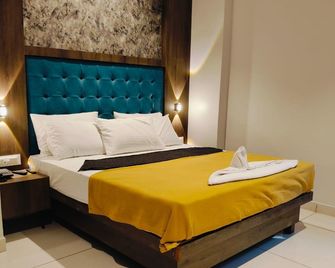 Hotel Ashraya - Badlapur - Bedroom