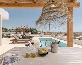 Golden Sand Villas - Vivlos - Building