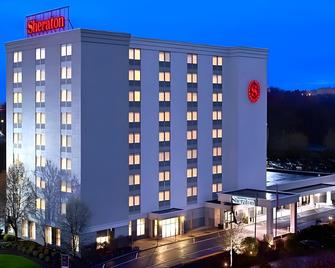 Sheraton Pittsburgh Airport Hotel - Coraopolis - Building