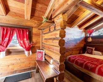 Studio Ancienne Bergerie Studio 3 by Interhome - Valtournenche - Makuuhuone