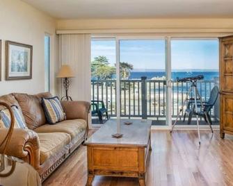 Lover's Point Oceanfront Townhome - Pacific Grove - Living room