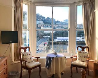 Bridgeside Guest House - Looe - Σαλόνι