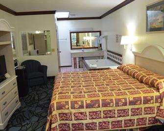 Economy Inn Cuyahoga Falls - Cuyahoga Falls - Bedroom