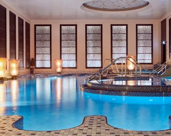 كراون بلازا كويت الثريا سيتي - مدينة الكويت - حوض السباحة