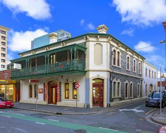 Tequila Sunrise Hostel Adelaide - Adelaide - Building