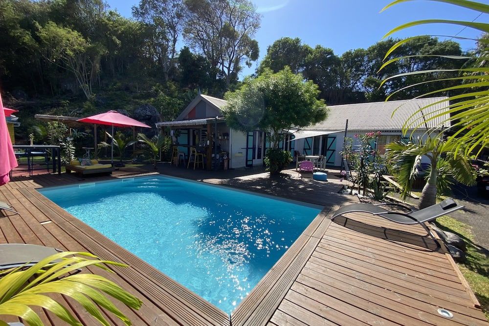 House with pool - Petite-Ile - Svømmebasseng