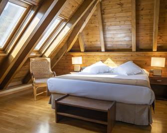 Hotel & Restaurante Peña - Viella - חדר שינה