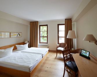 Hotel garni 'Zum Eichwerder' - Templin - Bedroom