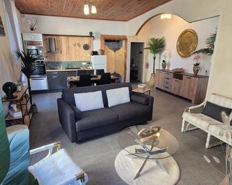 Le Loft - Appartement en RDC - 1chambre - Laragne-Montéglin - Salon