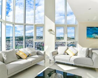 Just Stay Wales - Meridian Quay Penthouses - Swansea - Salon