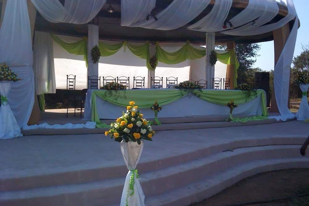 Kaazmein Lodge - Livingstone - Innenhof