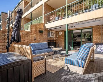 Stylish Stay in Griffith 3 mins from Kingston - Hosted by Canstay - Kingston - Patio