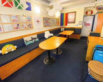 باسيفيك ترايد ويندز هوستل - سان فرانسسكو - غرفة معيشة