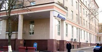 Hotel Ekipage - Rumyantsevo - Building