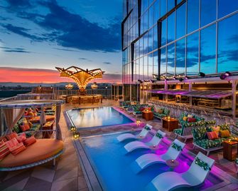 Moxy Downtown Los Angeles - Los Angeles - Pool