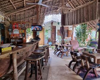 Salama & Mbuyuni Bungalows - Matemwe - Bar