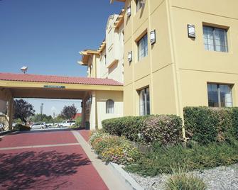 La Quinta Inn by Wyndham Albuquerque Airport - Alburquerque - Edificio