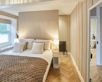 Whitby Boutique - Market Quarters - Whitby - Bedroom