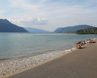 T2 de 55m avec jardin et parking privatifs - Aix-les-Bains - Beach