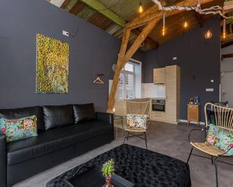 Apartment in the heart of Koudekerke - Koudekerke - Huiskamer